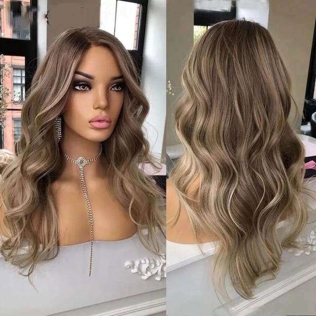Lace Front Humana ondulada loira com mechas 65cm 13x4 HD - Brenda