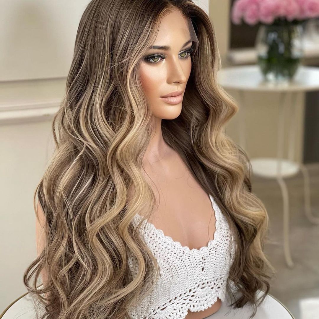 Lace Front Humana Ondulada 70cm 13x4 HD - Valentina