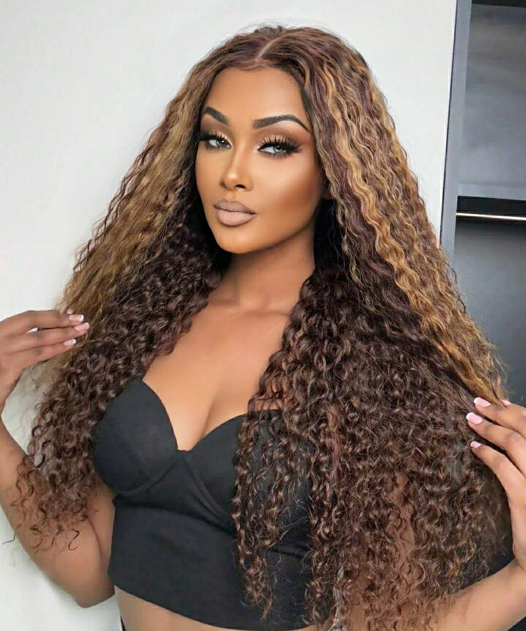 Lace Front Humana cacheada 65cm 13x4 HD- Rubia